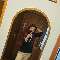 Anna, 24