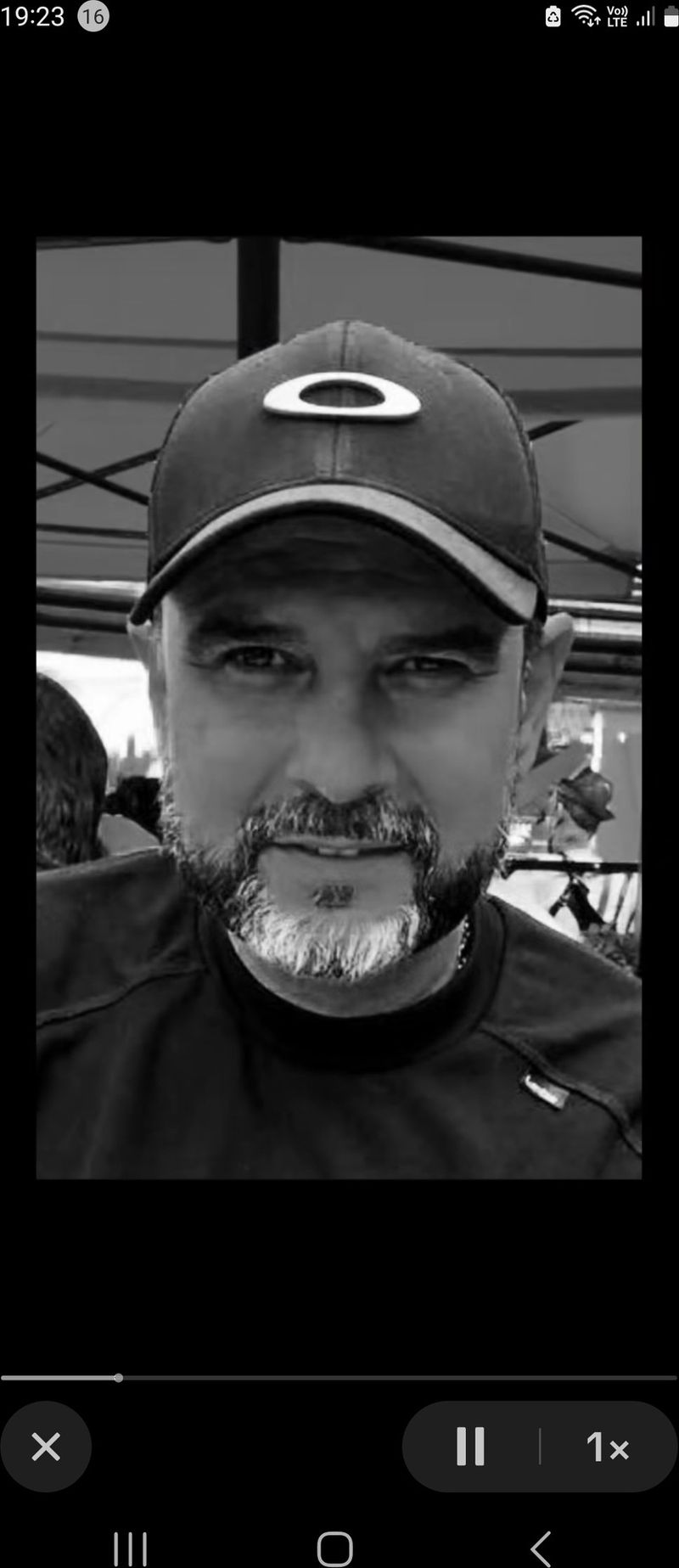 Maxi, 53