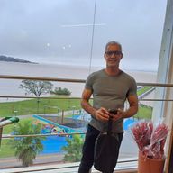 André, 63