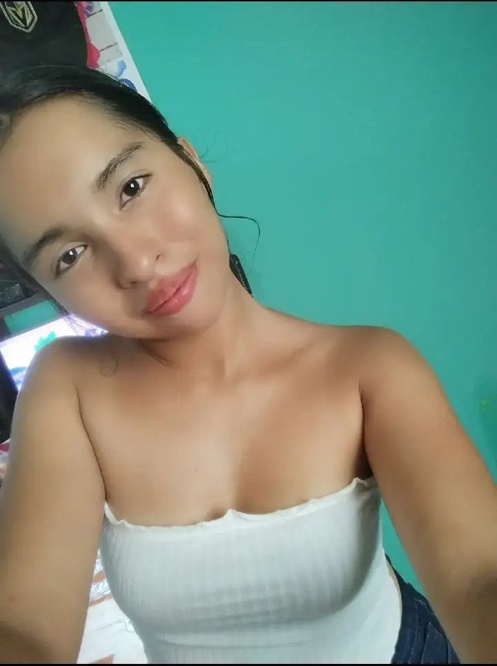 Carolina, 25