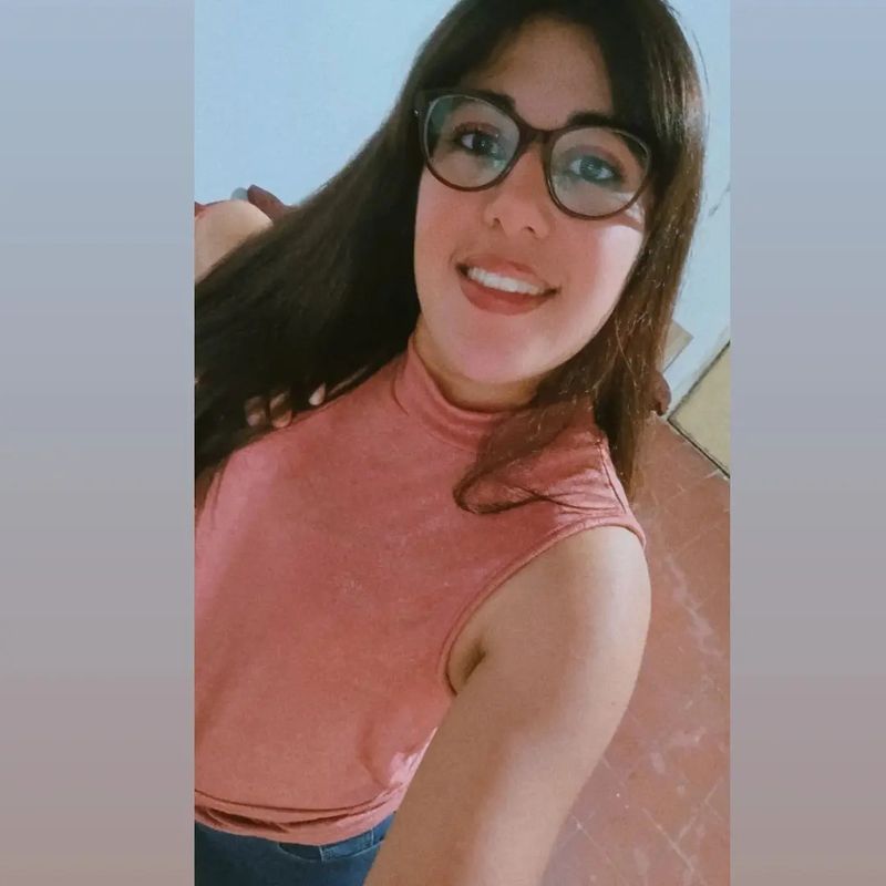 Paula, 26