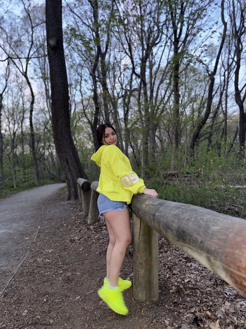 Natalia, 24
