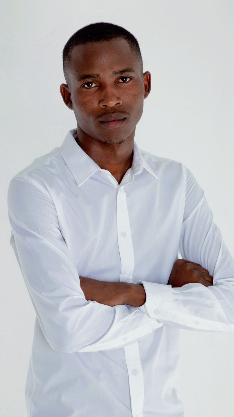 Andy, 26