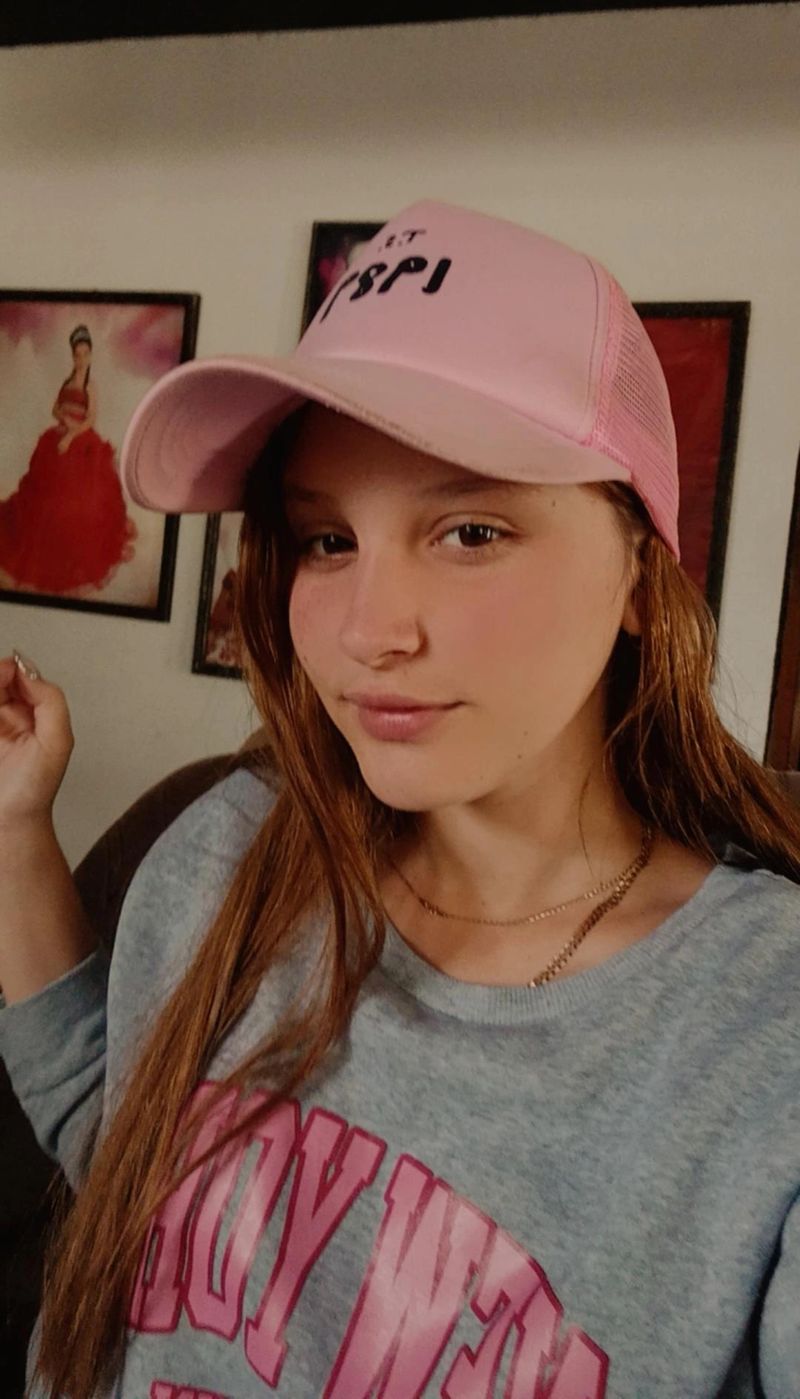 Mélany, 19