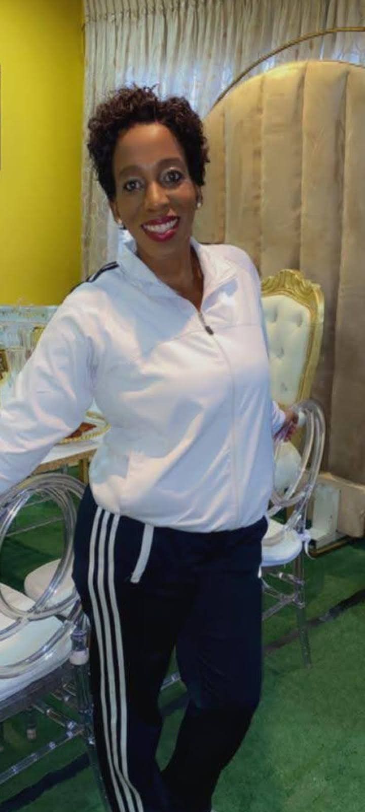 Mahogony, 52
