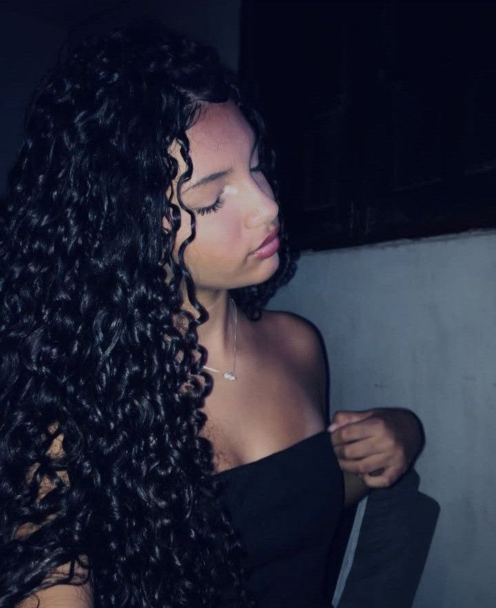 Lia, 21