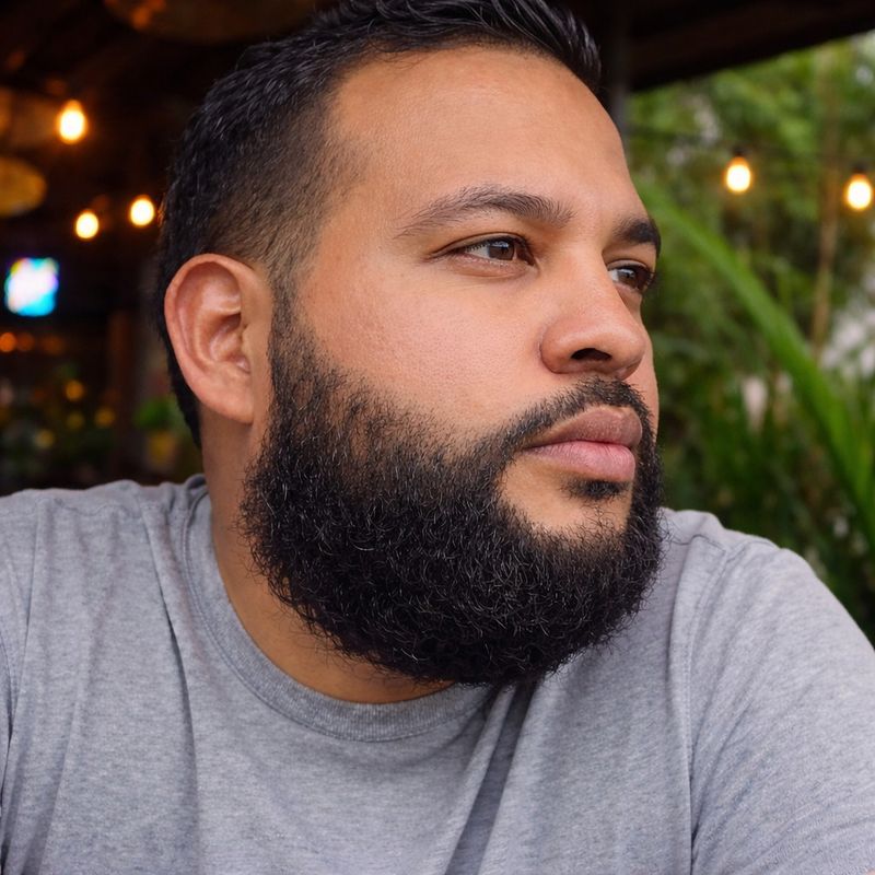 Mauro, 39