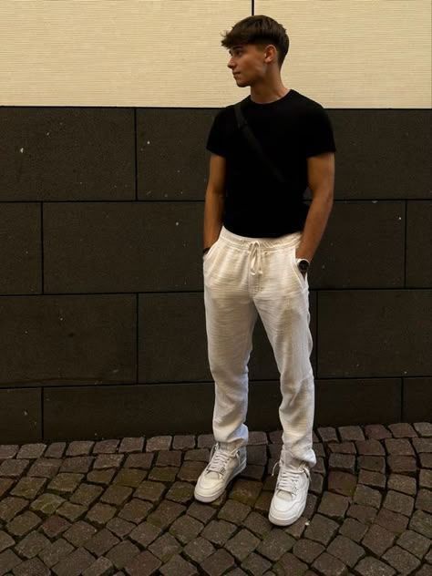 Eduardo, 18