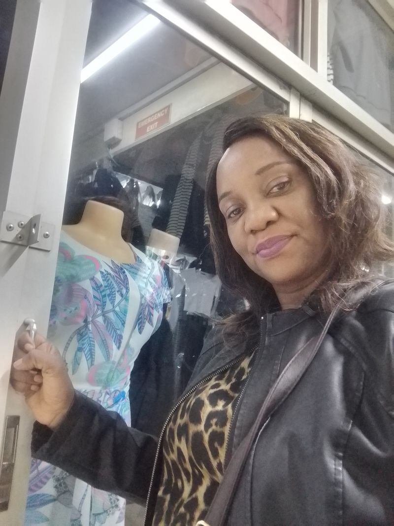 Essie, 48