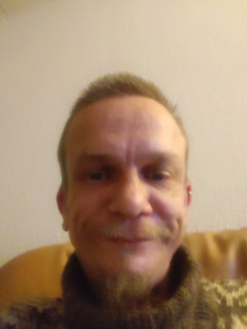Mikkel, 43