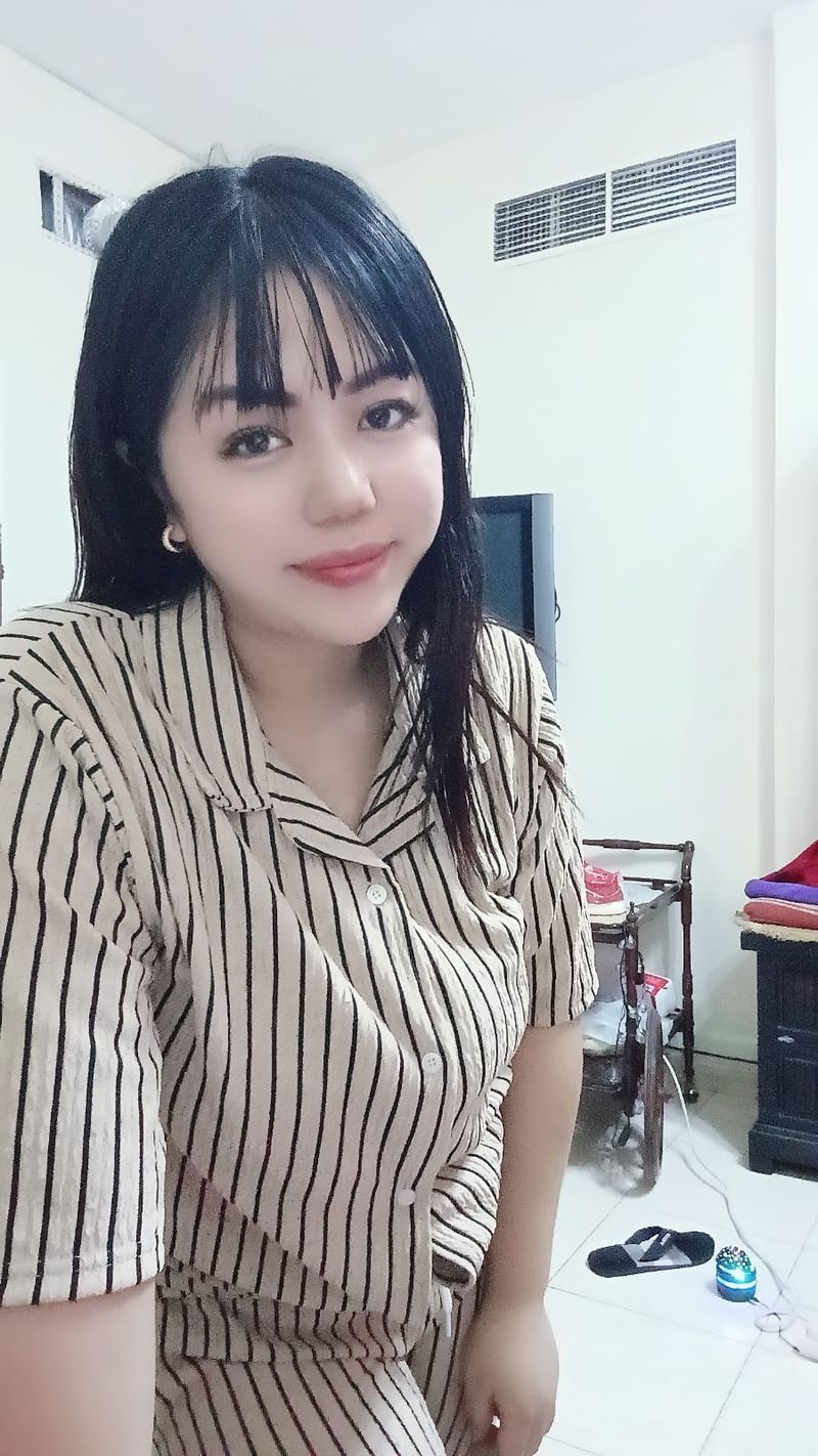 Mila, 26