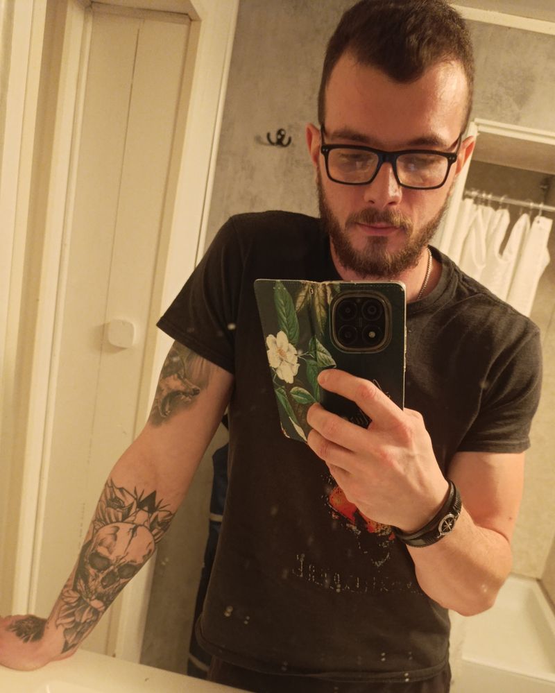Marek, 29