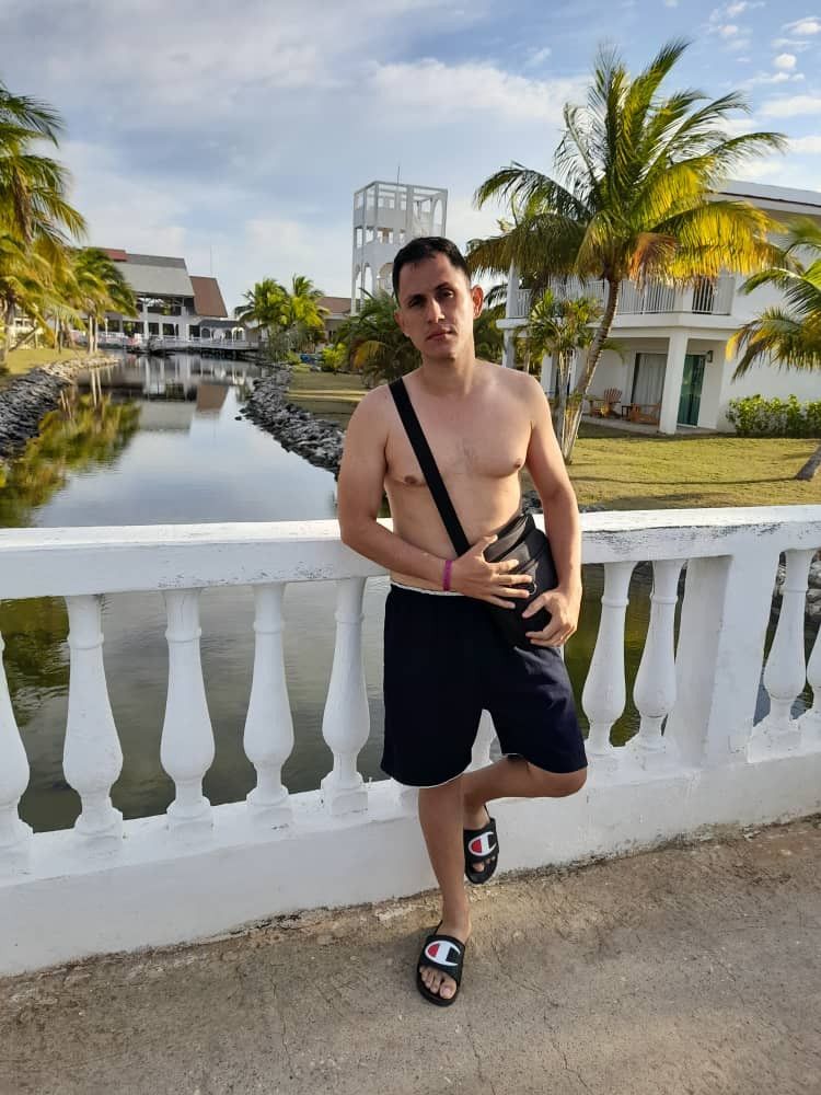 Michel, 36