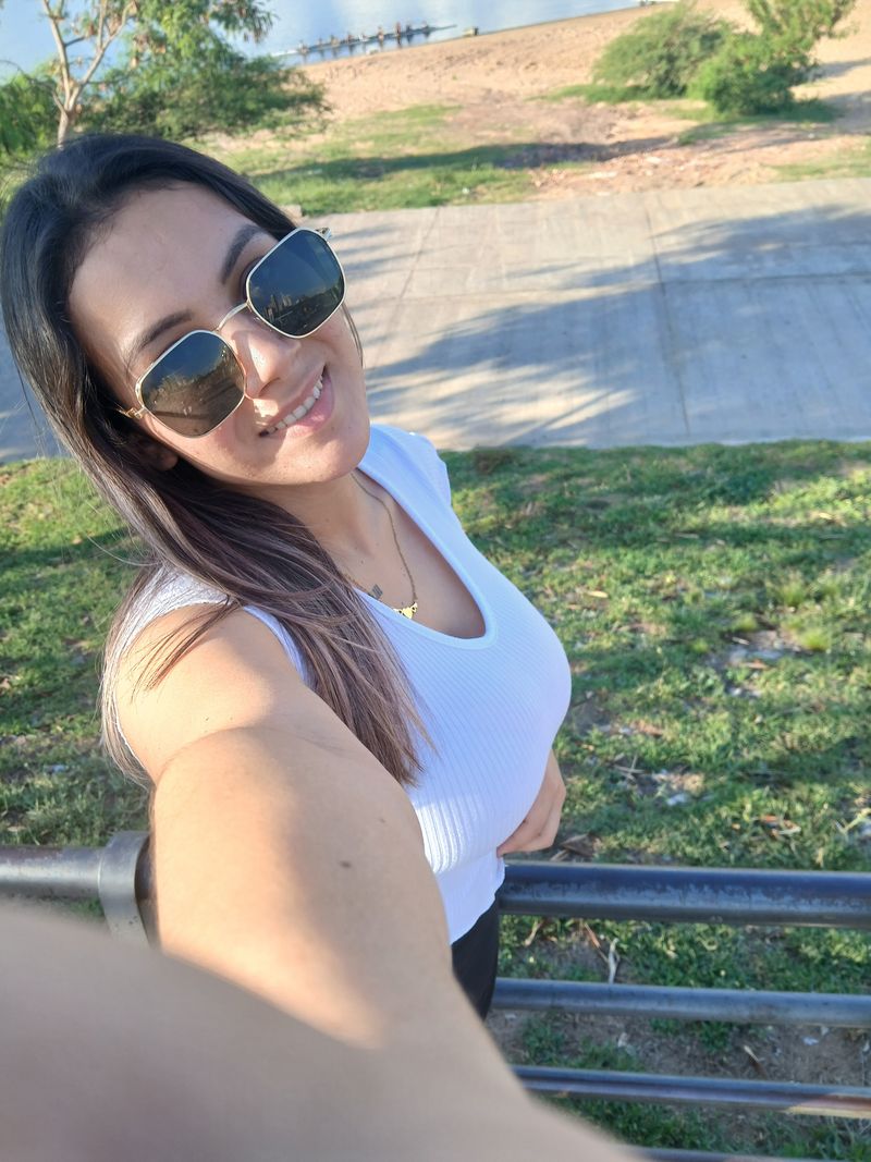 Valentina, 22