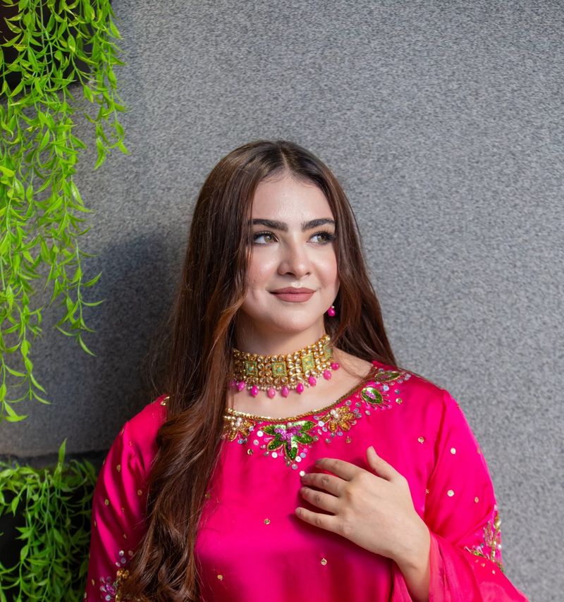 Romaisa, 32
