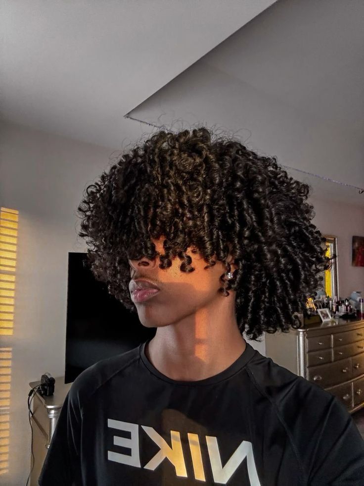 Márcio, 24