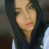Nina, 35
