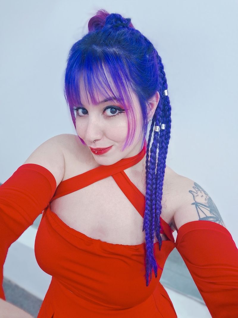 Lara Channs, 28