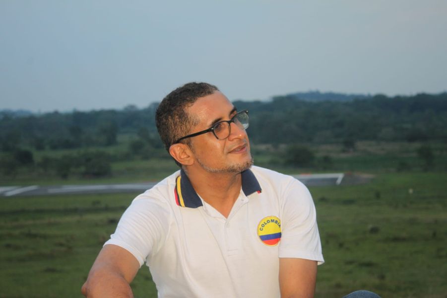 Carlos O, 44