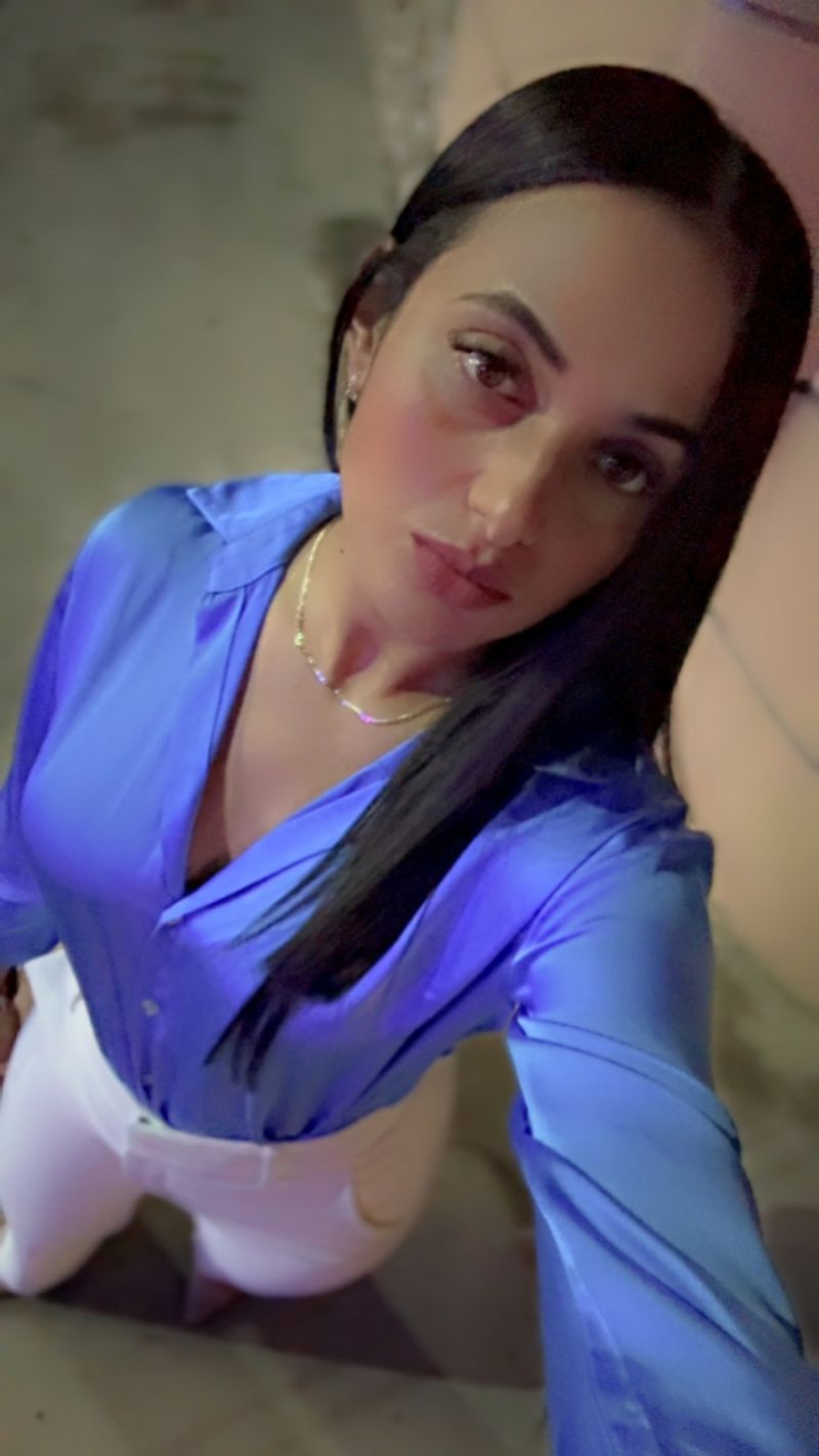 Carolina, 34