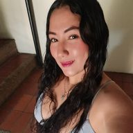 Yaquelin, 25