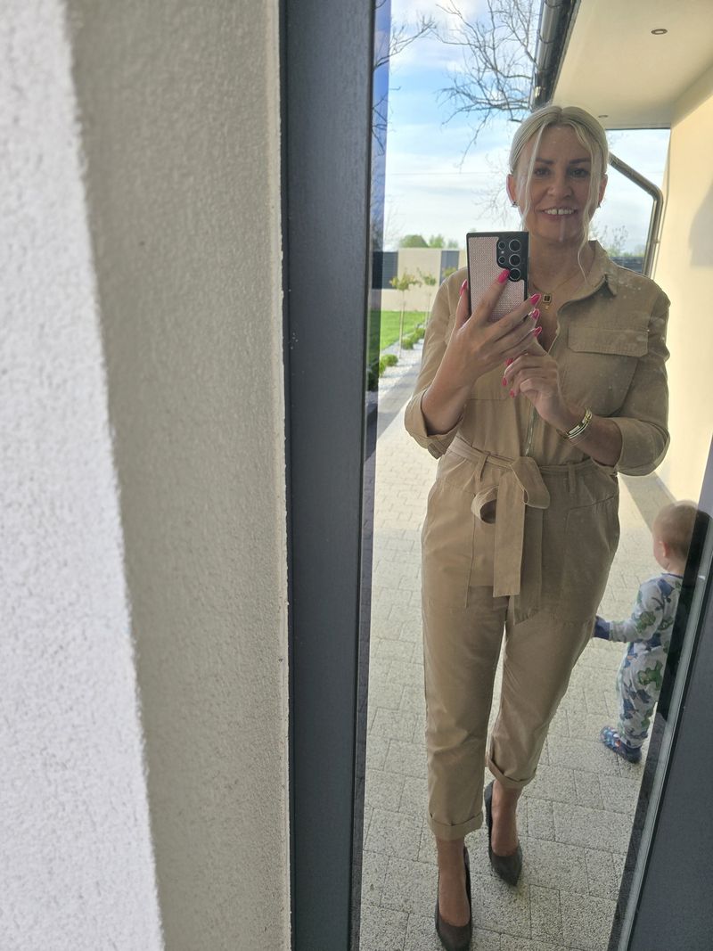 Renata, 54
