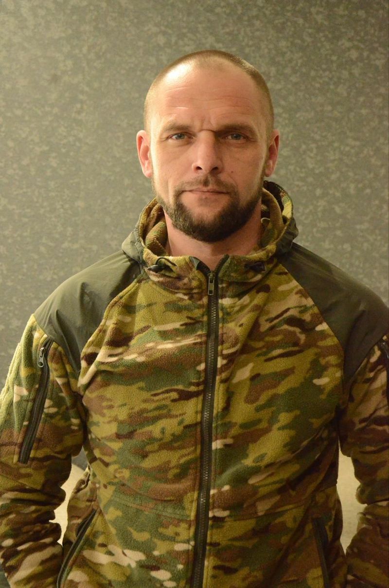 Олександр, 46