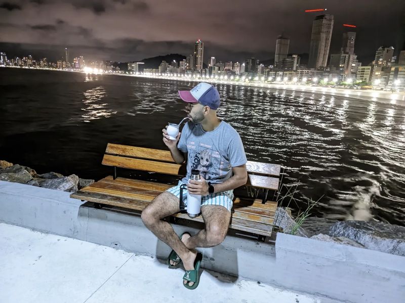 Jhon, 28