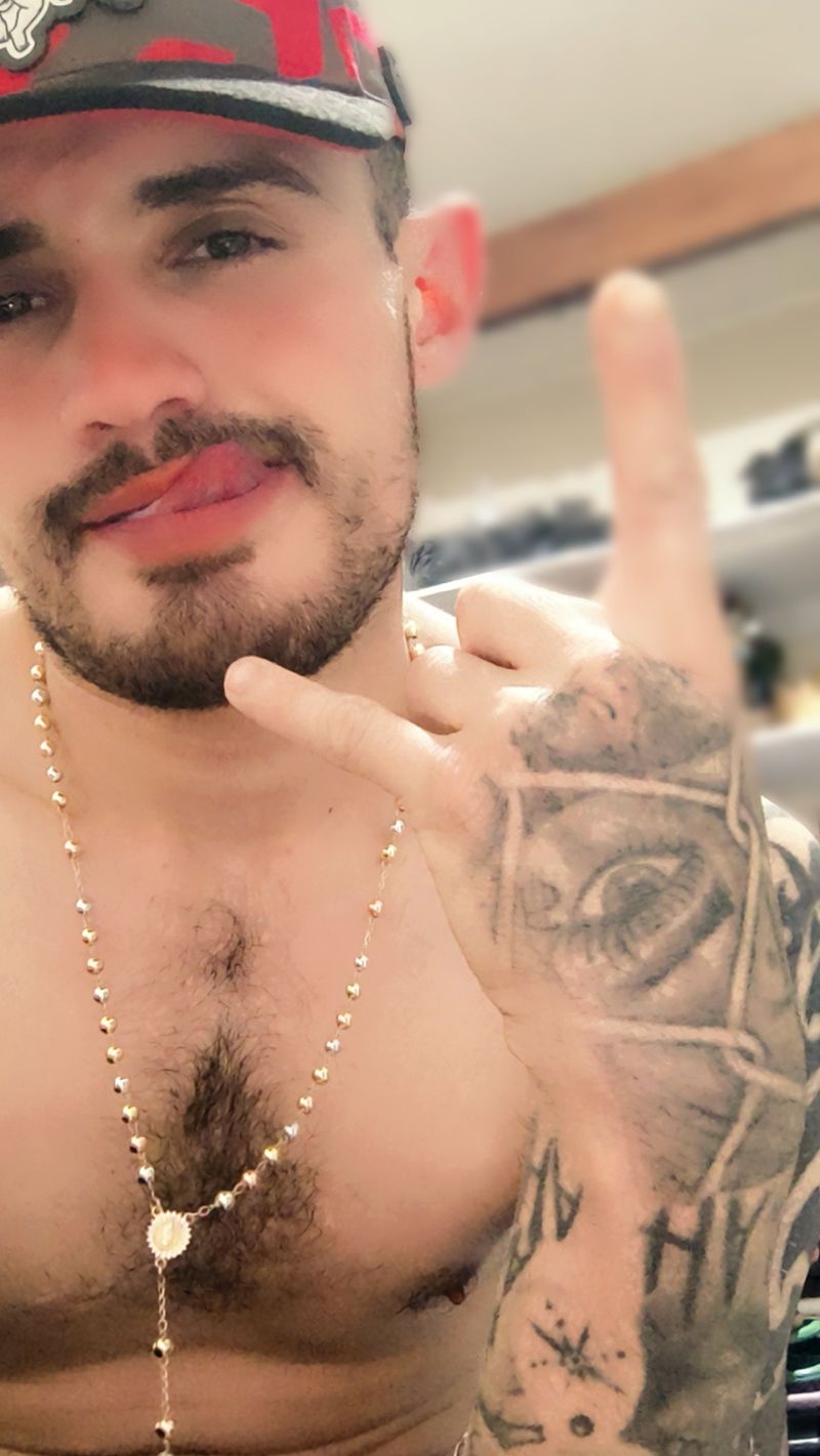 Axel, 28