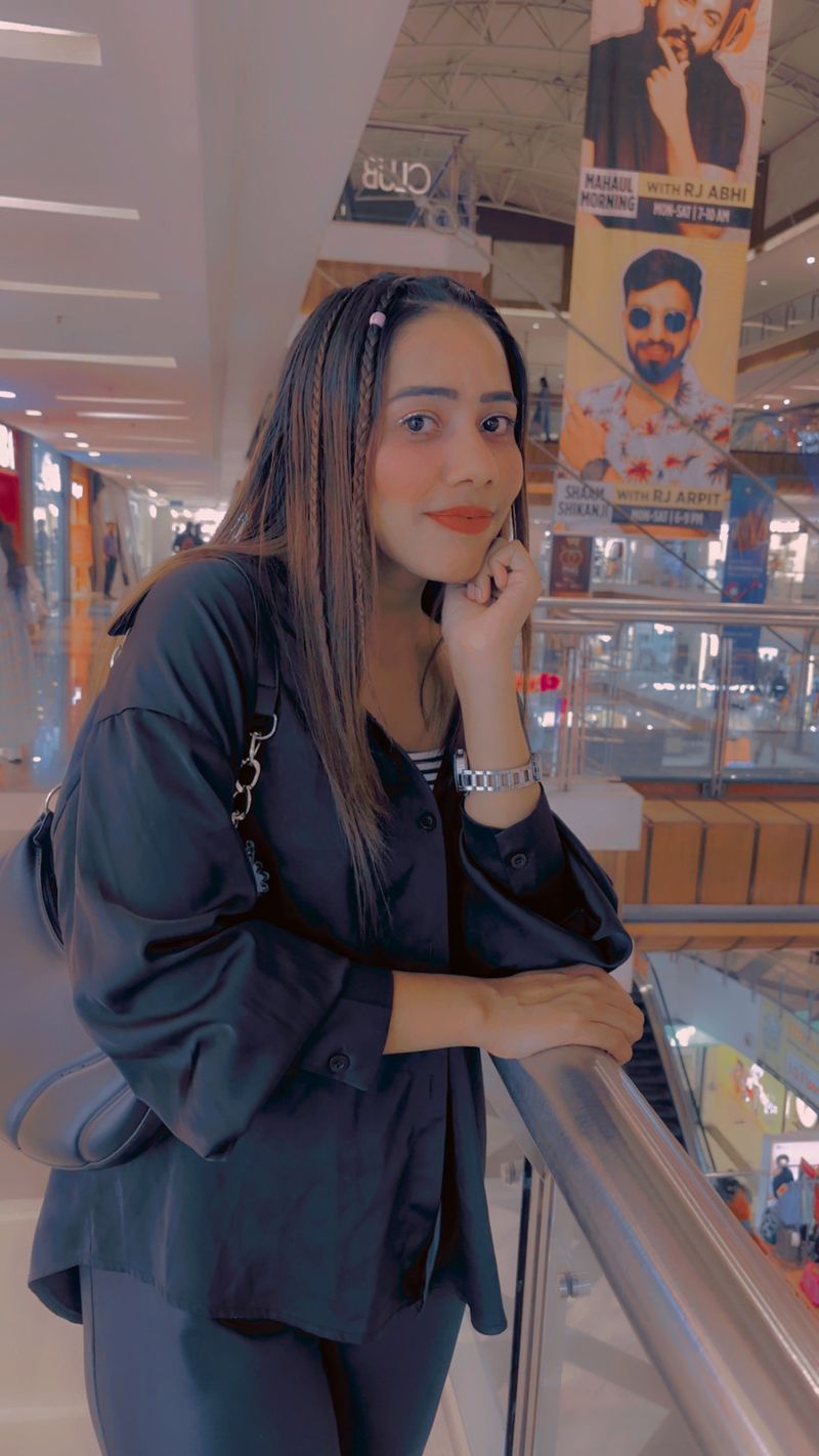 Priya, 25