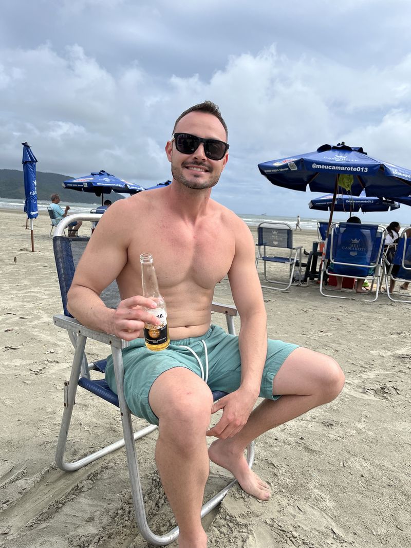 Lucas, 32