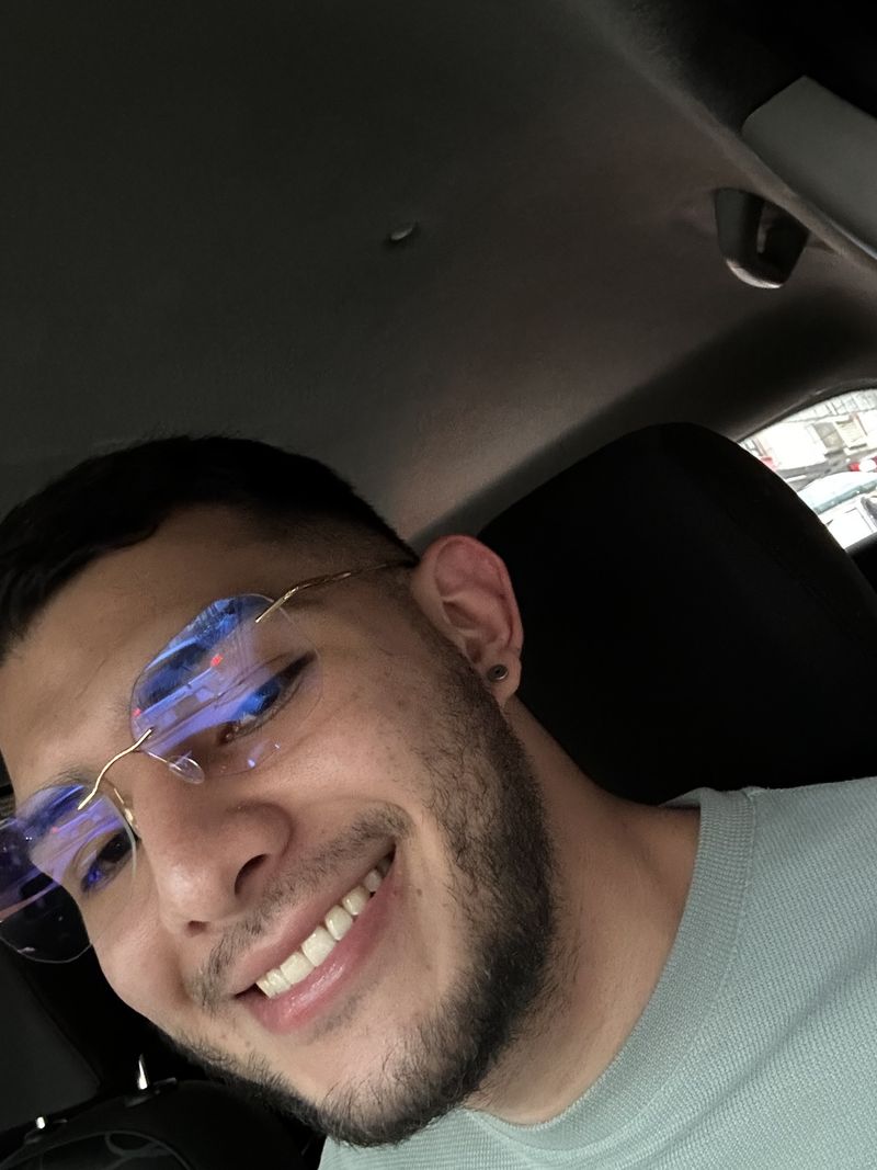 Juan, 25