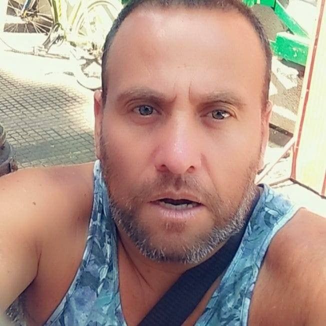 Pedro, 46
