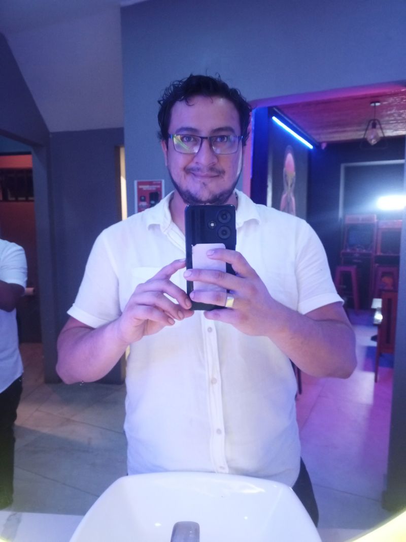 Rafael, 30