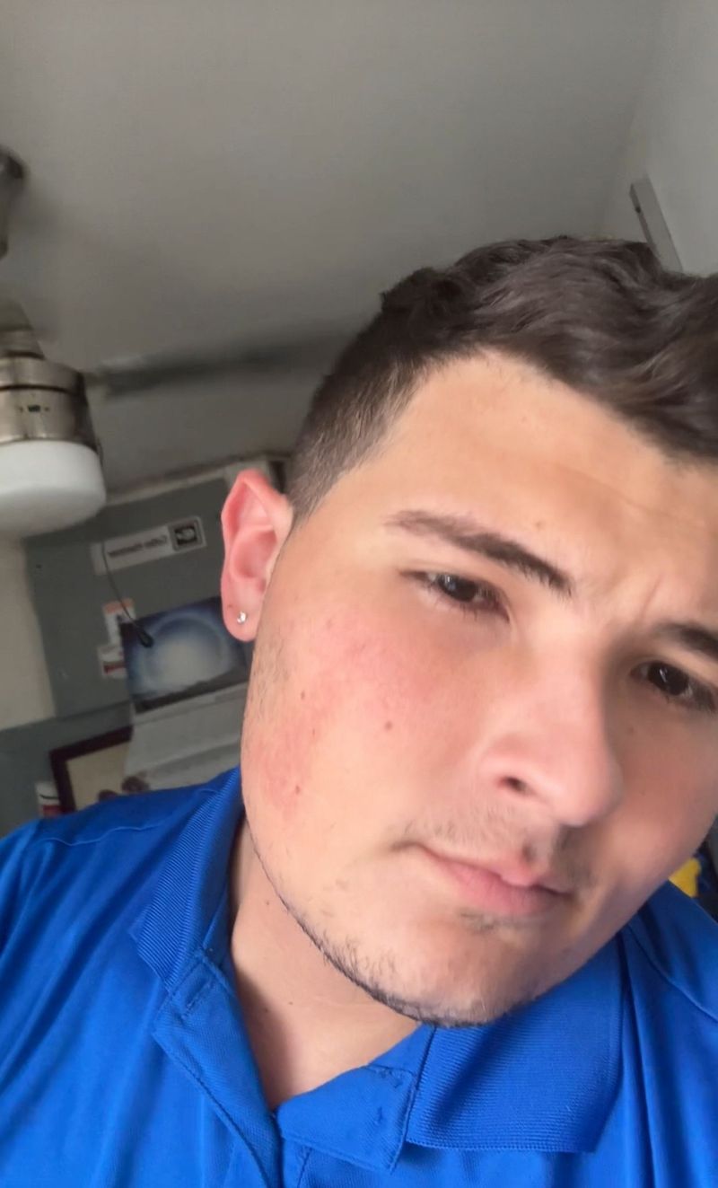 Carlos Joel, 23