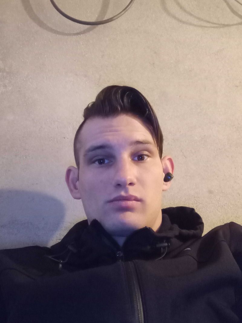 Konrad, 29