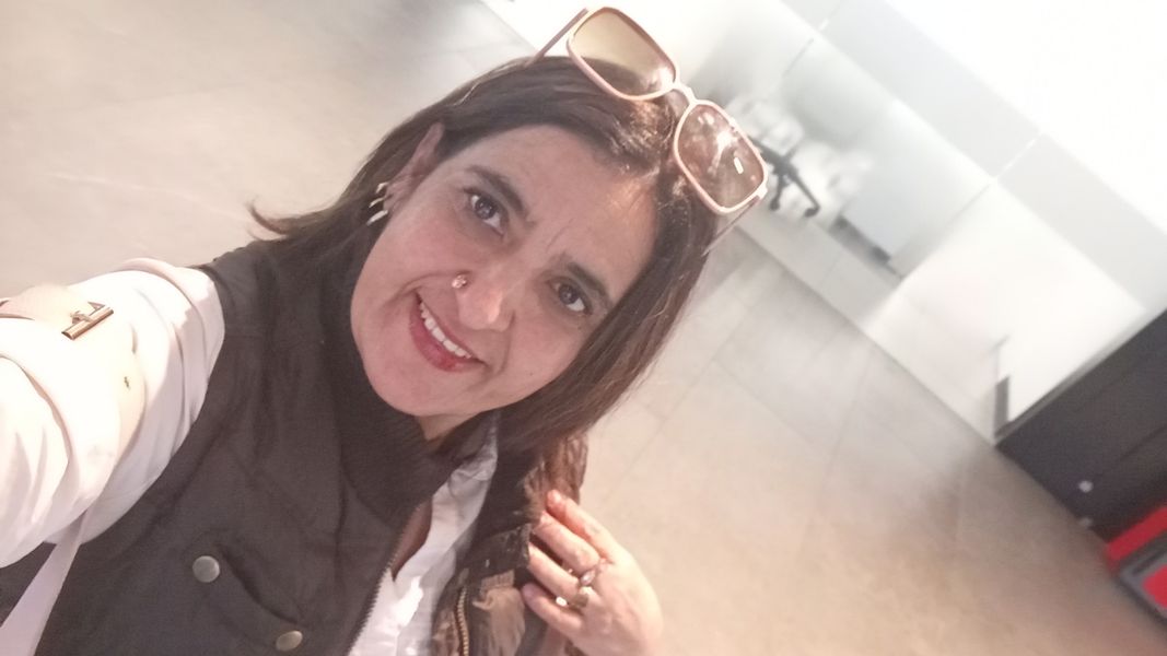 Mónica Sologuren, 53