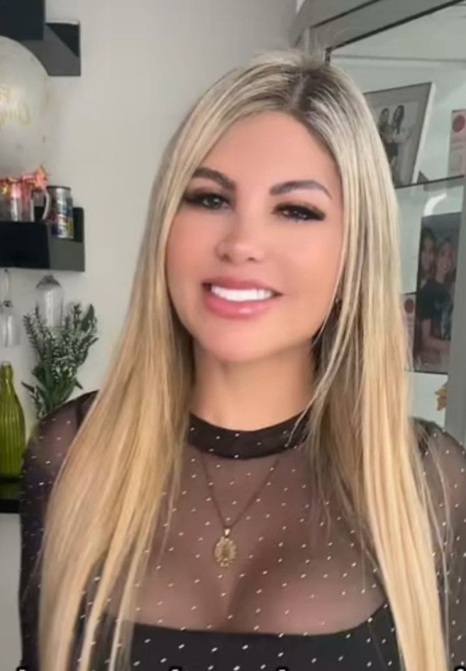 Andrea, 45