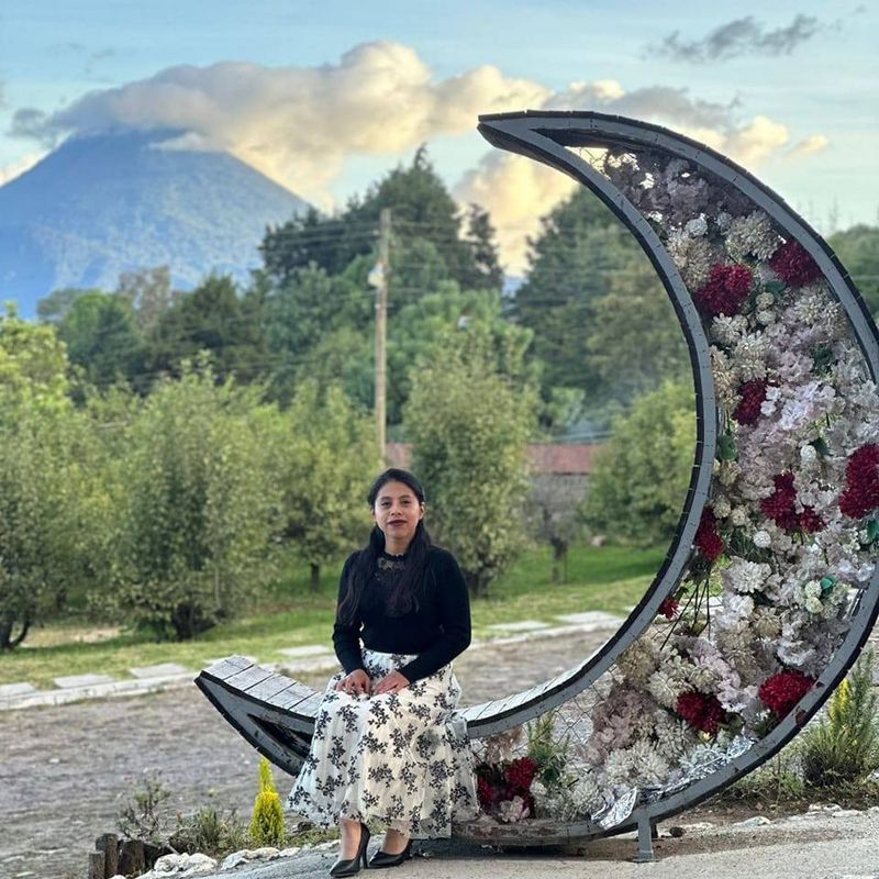 Daniela, 21