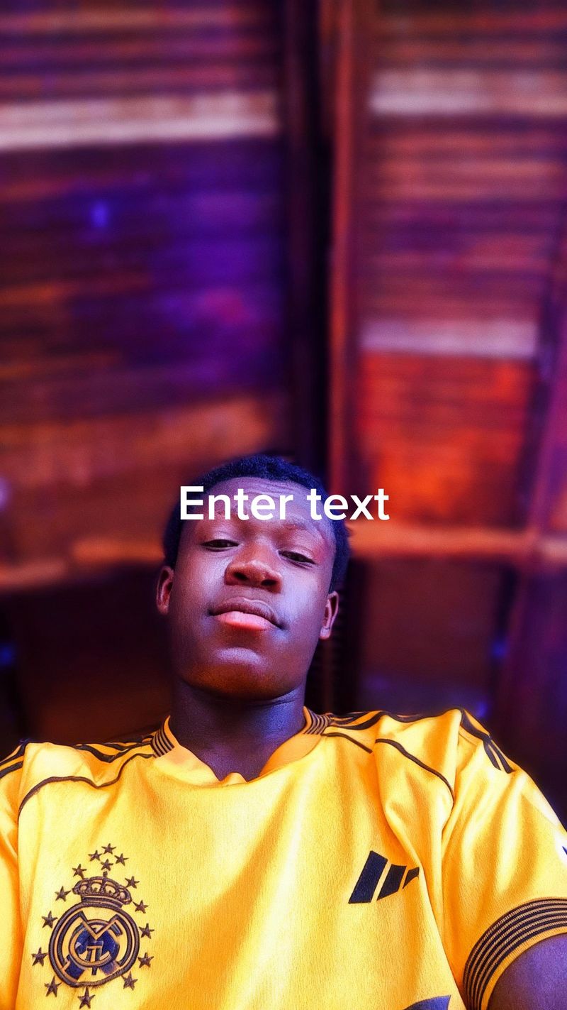 Daniel, 22