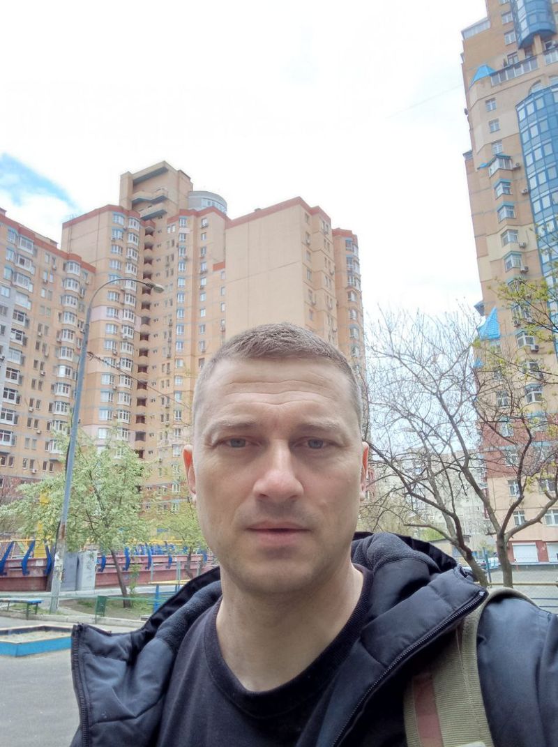 Виктор, 49