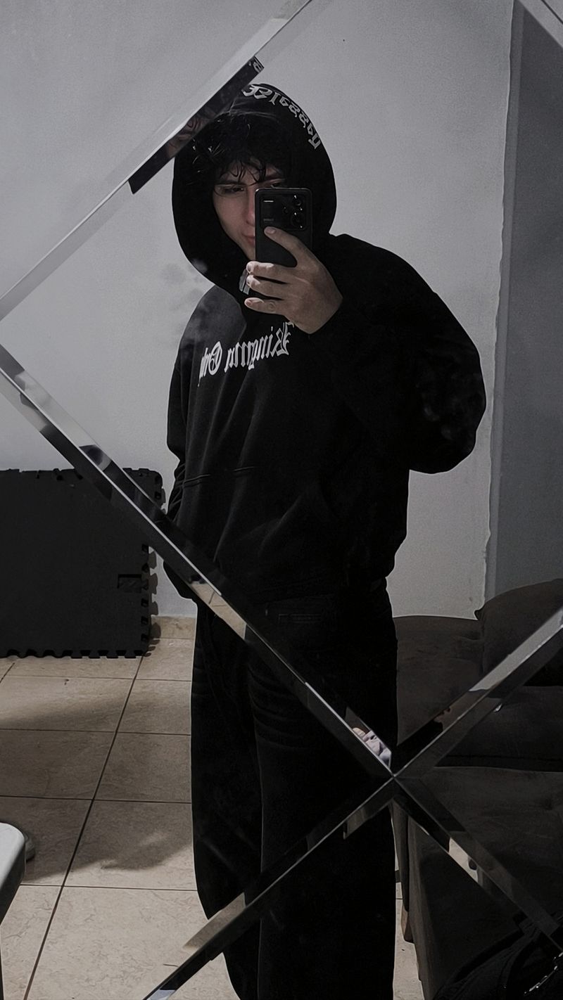 Edward, 22