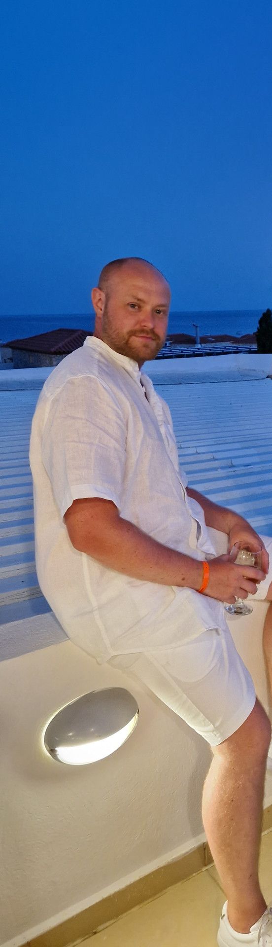 Matii, 42