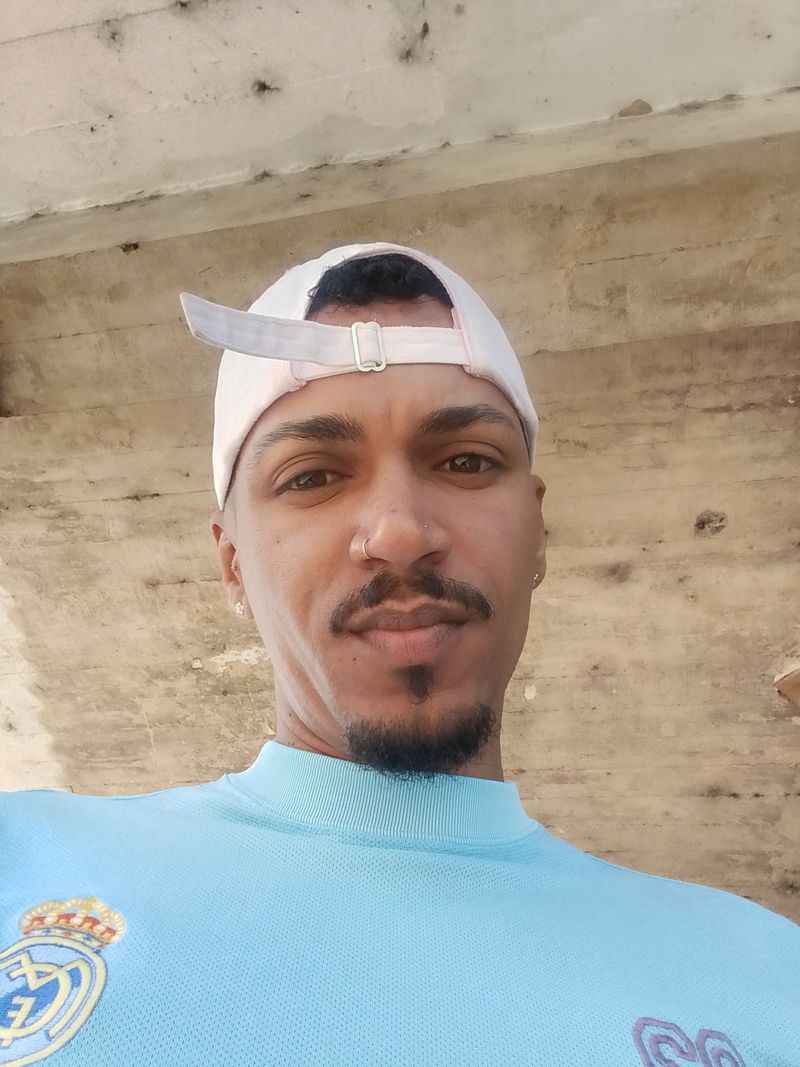 Irael Ramos, 33