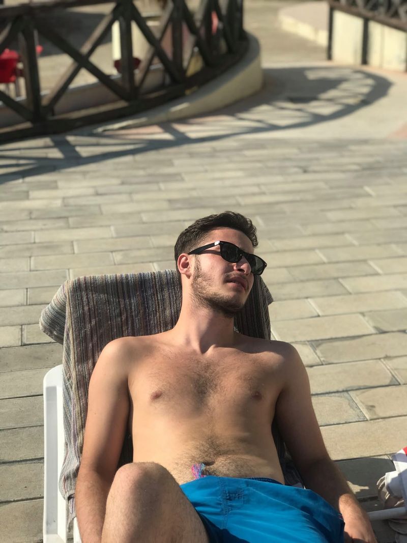 Lu, 28