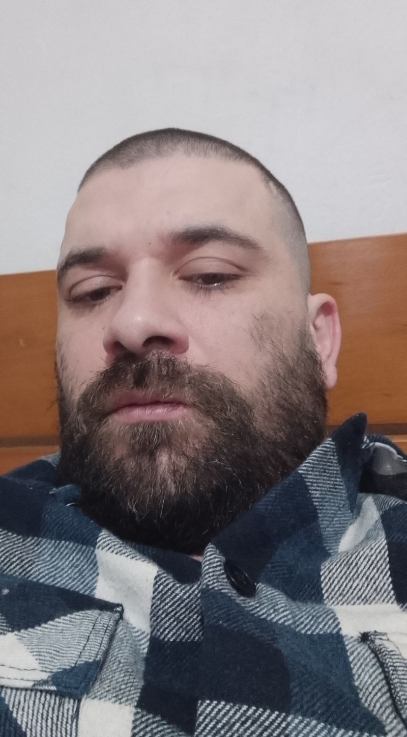 Jorge, 38