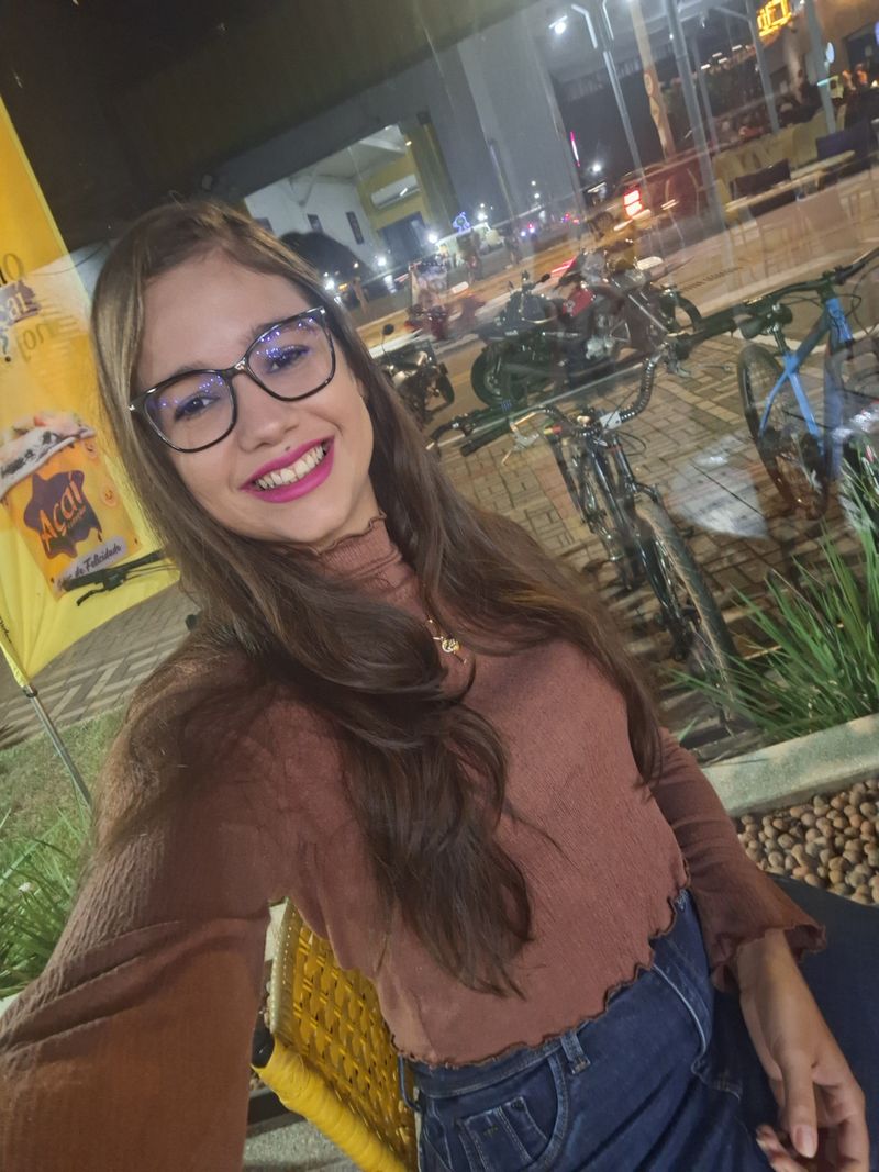Priscylla Souza, 32