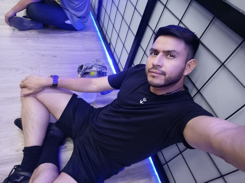 Juan C Zacarías, 41