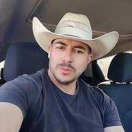 Jhon F, 46