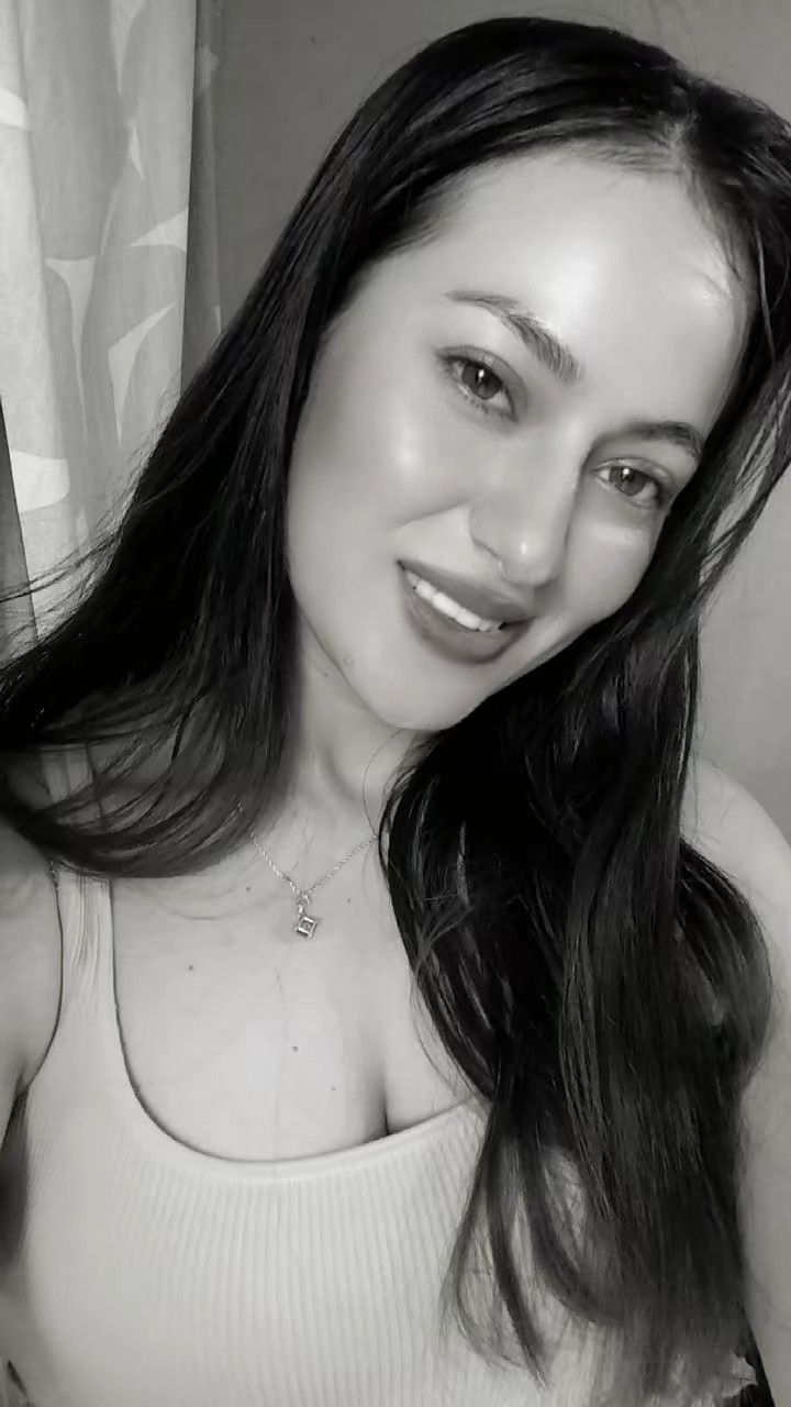 Liz, 26